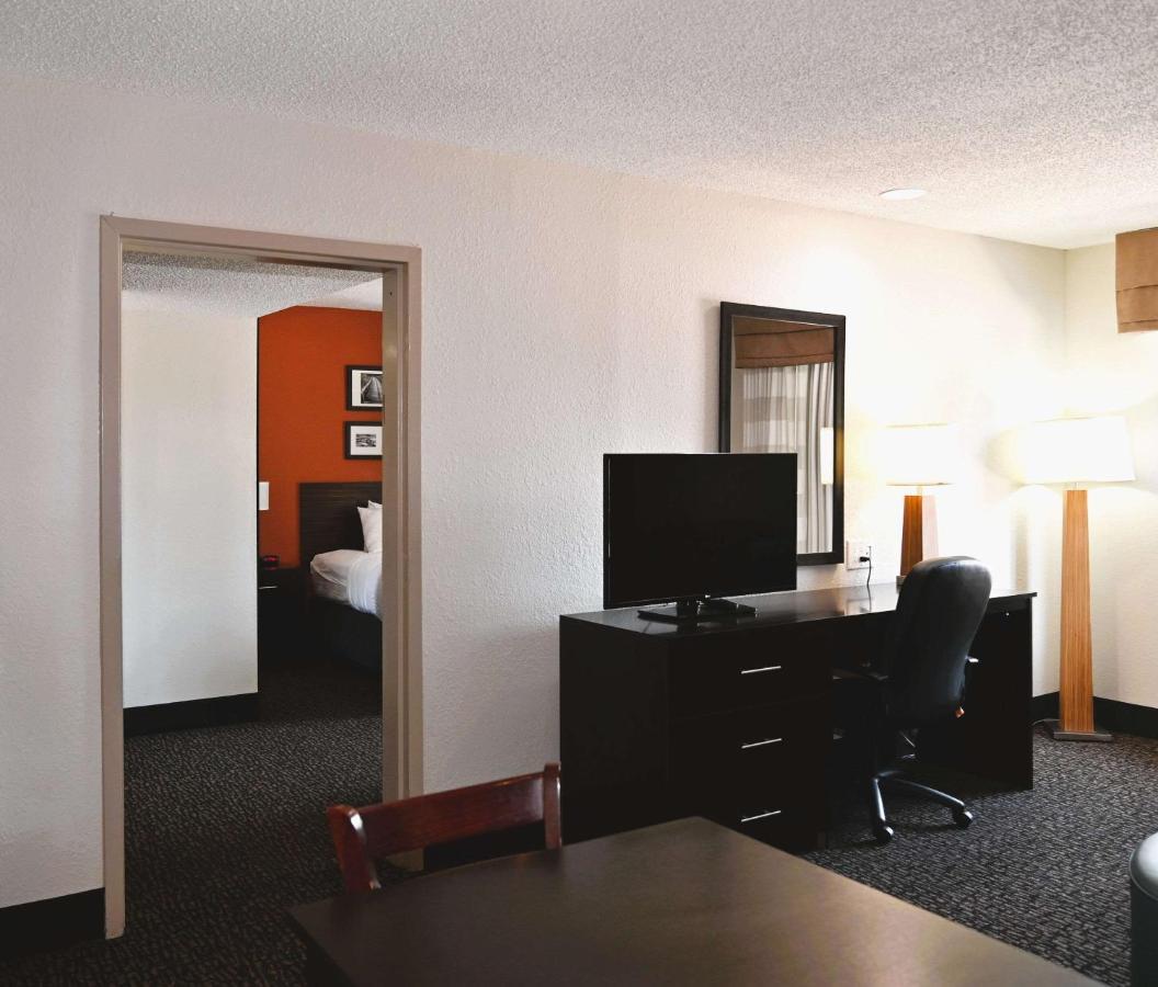 Sleep Inn & Suites Spring Lake - Fayetteville Near Fort Bragg Exteriör bild